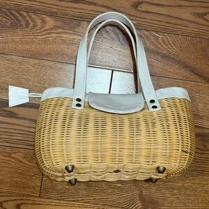 1950s style Tan and White Woven Wicker Handbag